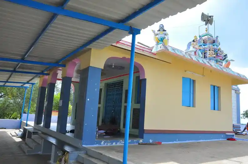 Arulmigu Thimmarayar Sanjeevarayar Temple, Thipparathampatty, Mallikundam - 636458 அருள்மிகு திம்மராயர், சஞ்சீவராயர் திருக்கோயில், Thipparathampatty, Mallikundam - 636458, Salem - Ancient Temple Architecture and History Image 2