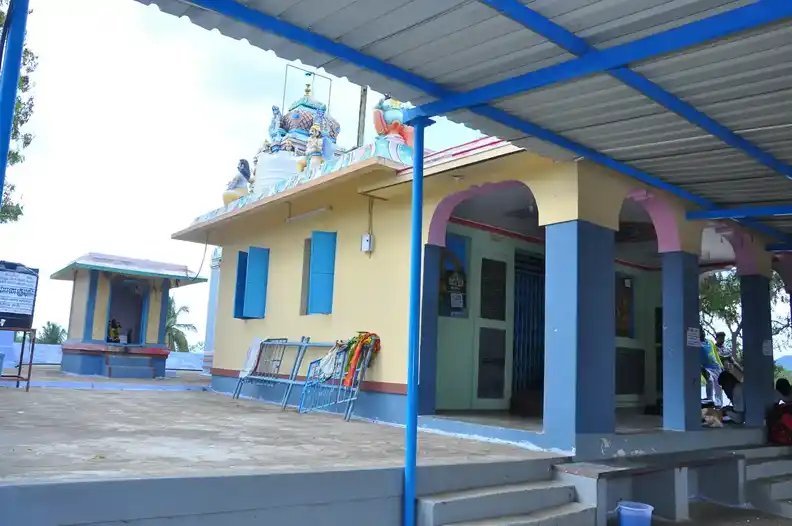 Arulmigu Thimmarayar Sanjeevarayar Temple, Thipparathampatty, Mallikundam - 636458 அருள்மிகு திம்மராயர், சஞ்சீவராயர் திருக்கோயில், Thipparathampatty, Mallikundam - 636458, Salem - Ancient Temple Architecture and History Image 9