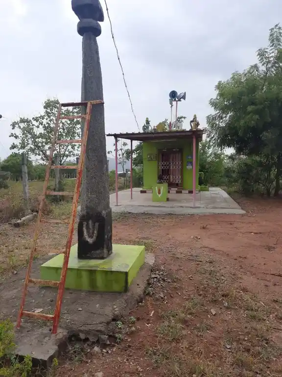 Arulmigu Thimmarayasamy Temple, Chikkadoranabetta - 636806 அருள்மிகு திம்மராயசாமி திருக்கோயில், Chikkadoranabetta - 636806, Dharmapuri - Ancient Temple Architecture and History Image 4