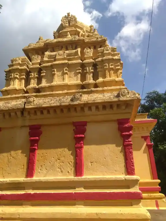 Arulmigu Thimmarayaswami Temple, Pommikuppam - 635653 அருள்மிகு திம்மராயசுவாமி திருக்கோயில், பொம்மிகுப்பம் - 635653, Thirupathur - Ancient Temple Architecture and History Image 3