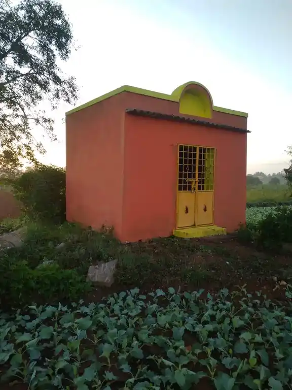 Arulmigu Thimmarayaswamy Temple, Berigai, Mahadevapuram - 635105 அருள்மிகு திம்மராயசாமி திருக்கோயில், Berigai, Mahadevapuram - 635105, Krishnagiri - Ancient Temple Architecture and History Image 2