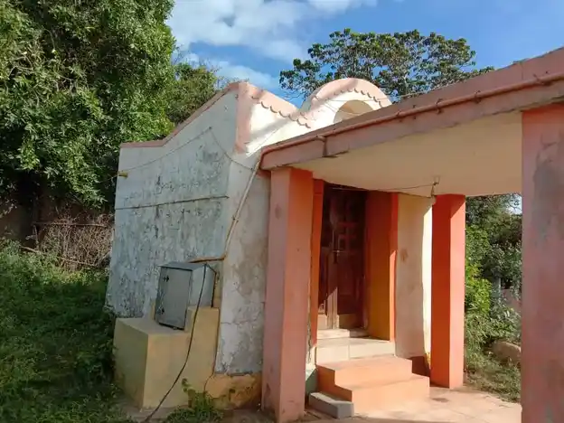 Arulmigu Thimmarayaswamy Temple, Enusonai - 635117 Arulmigu Thimmarayaswamy Temple, Enusonai - 635117, Krishnagiri - Ancient Temple Architecture and History Image 2