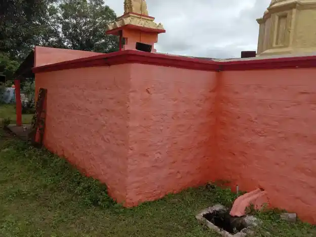 Arulmigu Thimmarayaswamy Temple, Gurubarapalli - 635115 அருள்மிகு திம்மராயசாமி திருக்கோயில், Gurubarapalli - 635115, Krishnagiri - Ancient Temple Architecture and History Image 3