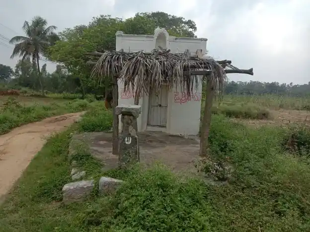 Arulmigu Thimmarayaswamy Temple, Kothapalli - 635103 அருள்மிகு திம்மராய சாமி திருக்கோயில், Kothapalli - 635103, Krishnagiri - Ancient Temple Architecture and History Image 4