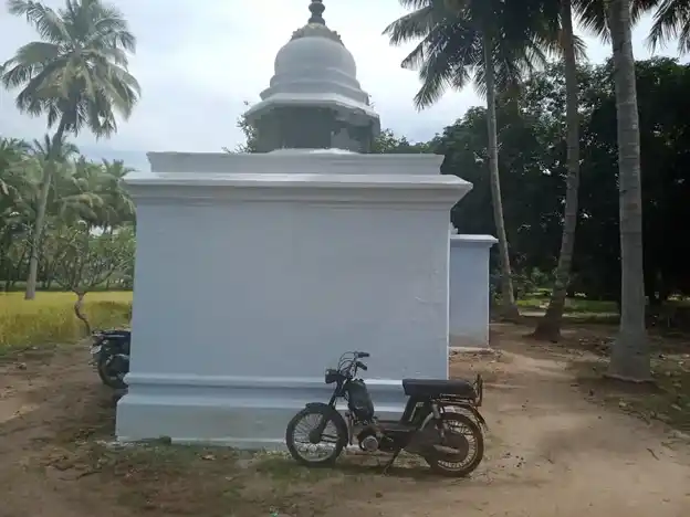 Arulmigu Thimmarayaswamy Temple, Kundalapatti - 635107 அருள்மிகு திம்மராயசுவாமி திருக்கோயில், குண்டலபட்டி - 635107, Krishnagiri - Ancient Temple Architecture and History Image 3