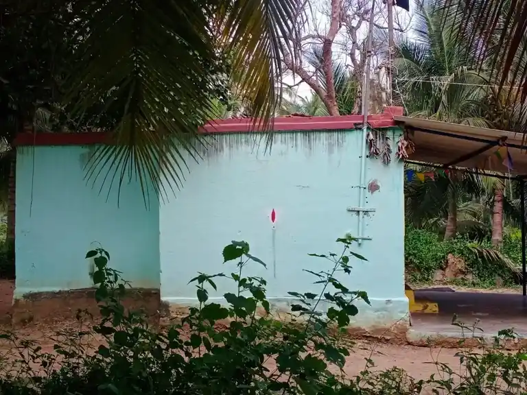 Arulmigu Thimmarayaswamy Temple, Maathampathi - 635206 அருள்மிகு திம்மராயசாமி திருக்கோயில், முக்கம்பட்டி - 635206, Krishnagiri - Ancient Temple Architecture and History Image 4