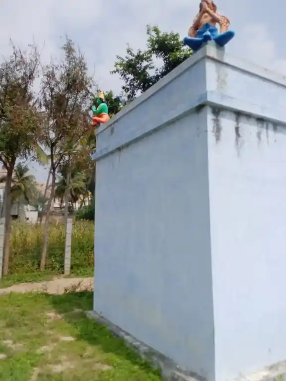 Arulmigu Thimmarayaswamy Temple, Near Badethala Pond, Kallukuruki - 635001 அருள்மிகு திம்மராய சுவாமி திருக்கோயில், Near Badethala Pond, Kallukuruki - 635001, Krishnagiri - Ancient Temple Architecture and History Image 2