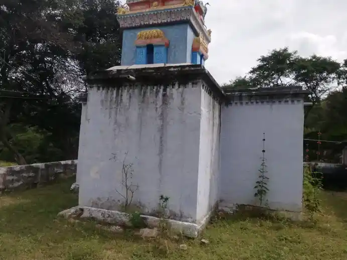 Arulmigu Thimmarayaswamy Temple, Periya Bommarasanapalle - 635121 அருள்மிகு திம்மராய சுவாமி திருக்கோயில், Periya Bommarasanapalle - 635121, Krishnagiri - Ancient Temple Architecture and History Image 4