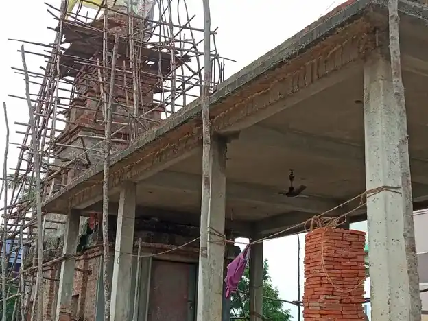 Arulmigu Thiravbathiyamman Temple, Sembulivaram - 600067 அருள்மிகு திரௌபதி அம்மன் திருக்கோயில், செம்புலிவரம் - 600067, Tiruvallur - Ancient Temple Architecture and History Image 5