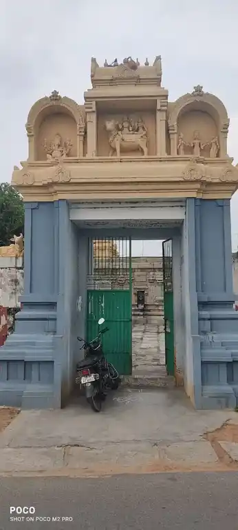 Arulmigu Thiripuranthaga Eswarar Temple, Sirukarumbur - 632521 அருள்மிகு திரிபிரந்தக ஈஸ்வரர் திருக்கோயில், சிருகரும்பூர் - 632521, Ranipet - Ancient Temple Architecture and History Image 7