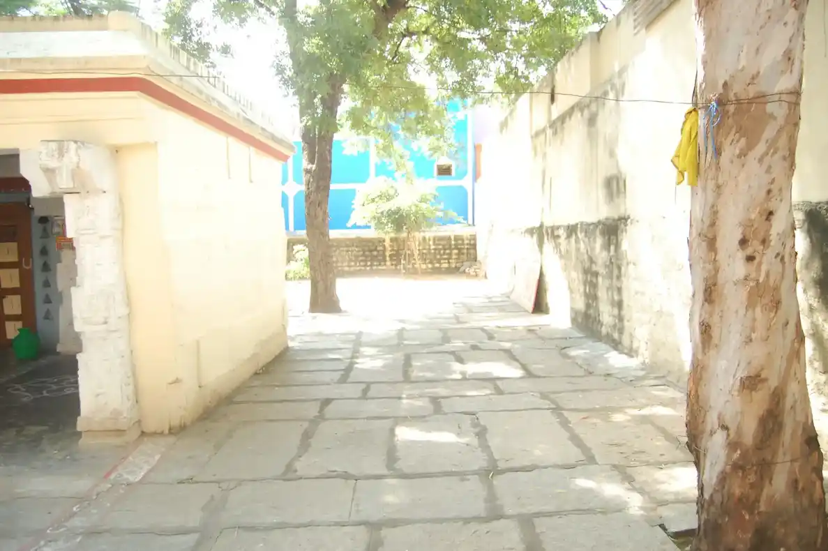 Arulmigu Thirowpathiamman Temple, Melmalaiyanur - 604204 அருள்மிகு திரௌபதி அம்மன் திருக்கோயில், மேல்மலையனூர் - 604204, Viluppuram - Ancient Temple Architecture and History Image 3