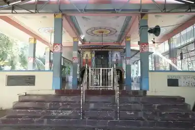 Arulmigu Thirowpathiyamman Temple, Kadalangudi, Kadalangudi - 609801 அருள்மிகு திரௌபதியம்மன் திருக்கோயில், கடலங்குடி - 609801, Mayiladuthurai - Ancient Temple Architecture and History Image 2