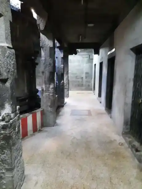 Arulmigu Thiru Soolanathar Swamy Temple, Near Airport, Chennai - 600043 அருள்மிகு திரிசூலநாதர் சுவாமி திருக்கோயில், திருசூலம், சென்னை - 600043, Chengalpattu - Ancient Temple Architecture and History Image 2