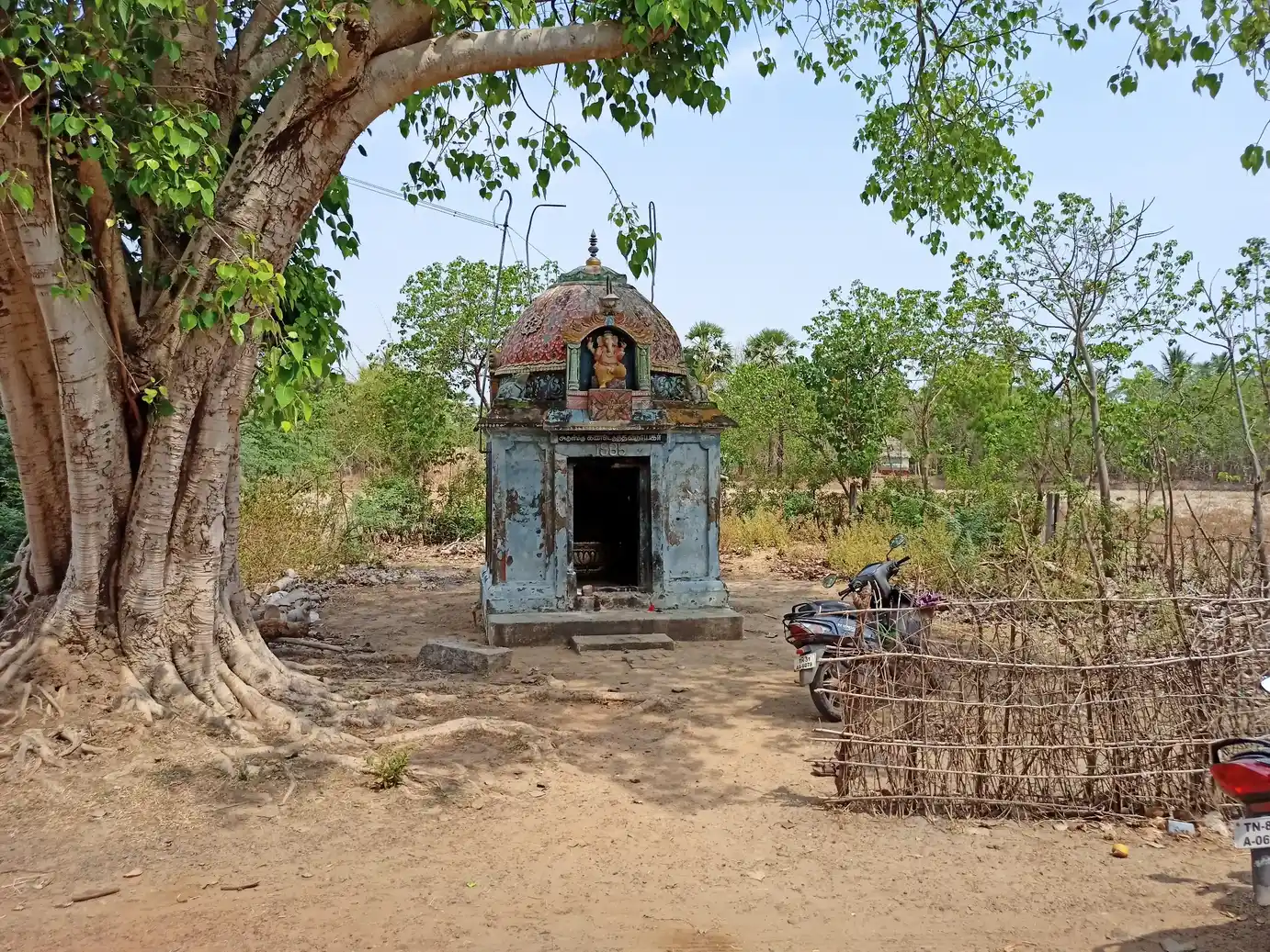 Arulmigu Thiru Vasal Dharmam, Kurichi - 611104 Temple