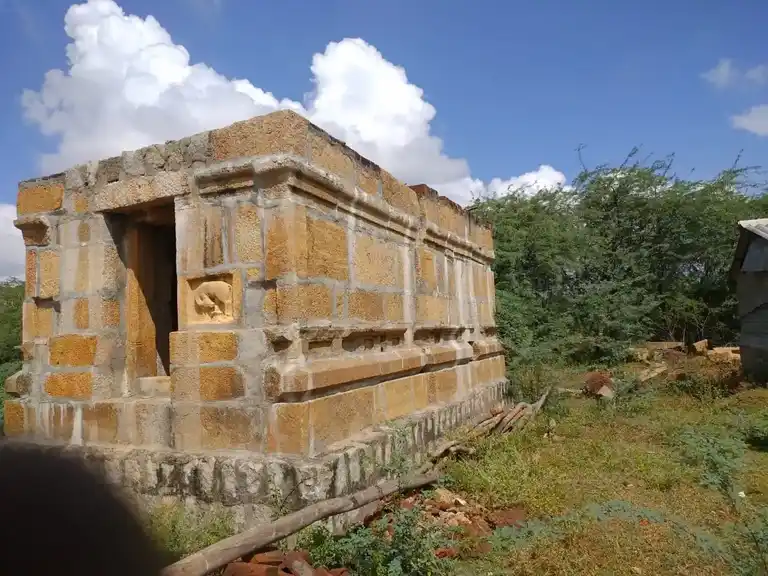 Arulmigu Thiruchadeswara Swamy Temple, Puthukudi - 613402 அருள்மிகு திருச்சடேஸ்வர சுவாமி திருக்கோயில், Puthukudi - 613402, Thanjavur - Ancient Temple Architecture and History Image 4