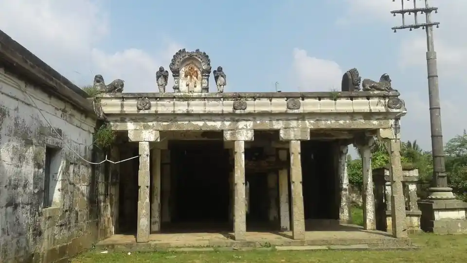 Arulmigu Thirukkameswarar Temple, Madavilagam - 630156 அருள்மிகு திருக்காமேஸ்வரர் திருக்கோயில், மடவிளாகம் - 630156, Chengalpattu - Ancient Temple Architecture and History Image 2