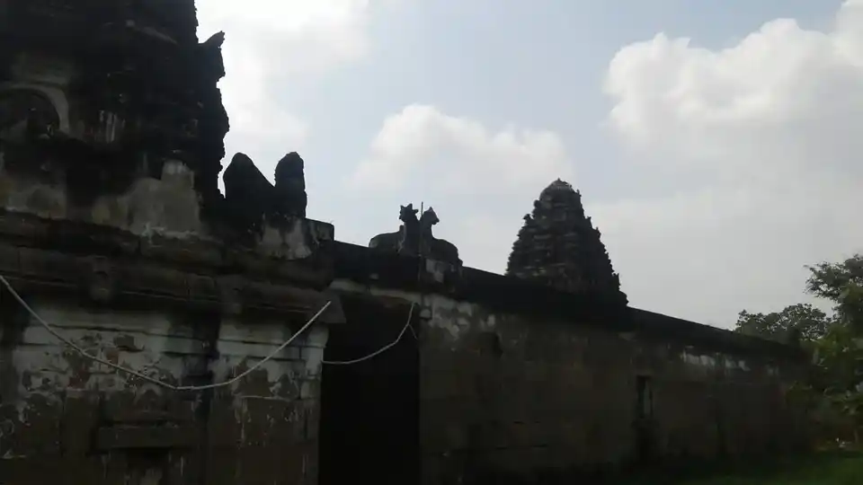 Arulmigu Thirukkameswarar Temple, Madavilagam - 630156 அருள்மிகு திருக்காமேஸ்வரர் திருக்கோயில், மடவிளாகம் - 630156, Chengalpattu - Ancient Temple Architecture and History Image 6