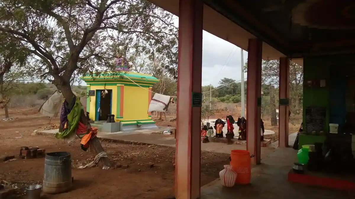 Arulmigu Thirukkavudaiyar Sastha Temple, Anjankattalai, Anjankattalai - 627851 அருள்மிகு திருக்காவுடையார் சாஸ்தா திருக்கோயில், ஐந்தான்கட்டளை, ஐந்தான்கட்டளை - 627851, Tenkasi - Ancient Temple Architecture and History Image 3