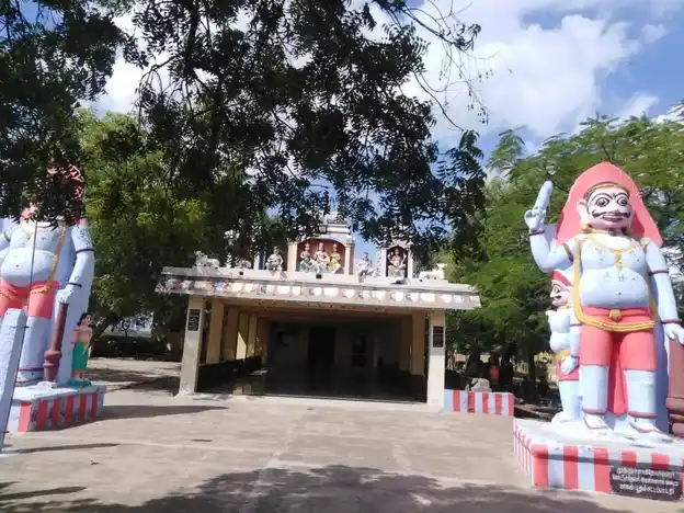 Arulmigu Thirukkotti Iyyanar Temple, Out Side Of The Village, Perungkottur - 627754 அருள்மிகு திருக்கோட்டி அய்யனார் திருக்கோயில், Out Side Of The Village, Perungkottur - 627754, Tenkasi - Ancient Temple Architecture and History Image 4
