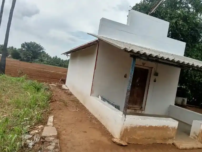 Arulmigu Thirumalai Narayanaperumal Temple, Kalkurichi - 637402 அருள்மிகு திருமலைநாராயணபெருமாள் திருக்கோயில், Kalkurichi - 637402, Namakkal - Ancient Temple Architecture and History Image 4