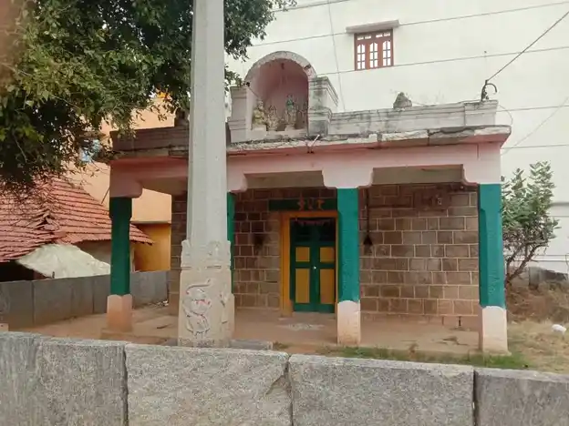 Arulmigu Thirumalaidevar Temple, Eachangur - 635103 Arulmigu Thirumalaidevar Temple, Eachangur - 635103, Krishnagiri - Ancient Temple Architecture and History Image 3