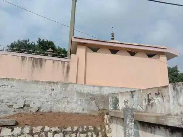 Arulmigu Thirumalaidevar Temple, Nallur - 635121 அருள்மிகு திருமலைத்தேவர் திருக்கோயில், Nallur - 635121, Krishnagiri - Ancient Temple Architecture and History Image 2