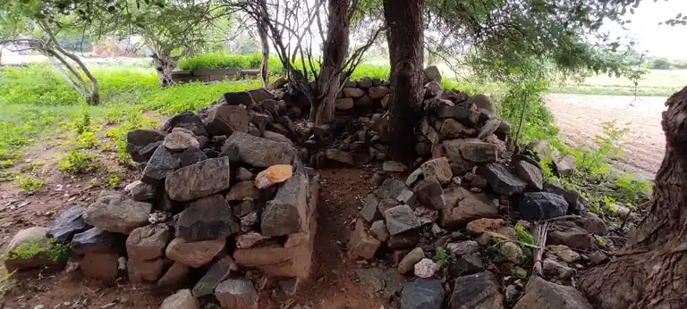 Arulmigu Thirumalaiswamy Varadharajaperumal Temple, Angitholvu - 644678