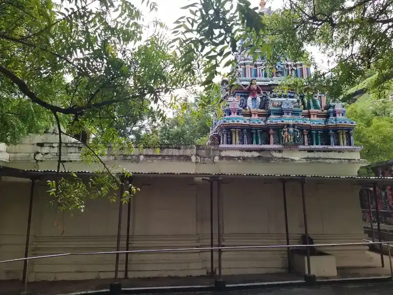 Arulmigu Thirumalaiurayaperumal Temple, Kombai - 625521