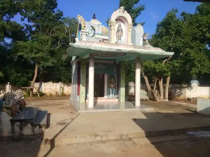 Arulmigu Thirumalaiyandi Temple, Sokkanathampatti - 622203 அருள்மிகு திருமலையாண்டி திருக்கோயில், சொக்கநாதபட்டி - 622203, Pudukkottai - Ancient Temple Architecture and History Image 5