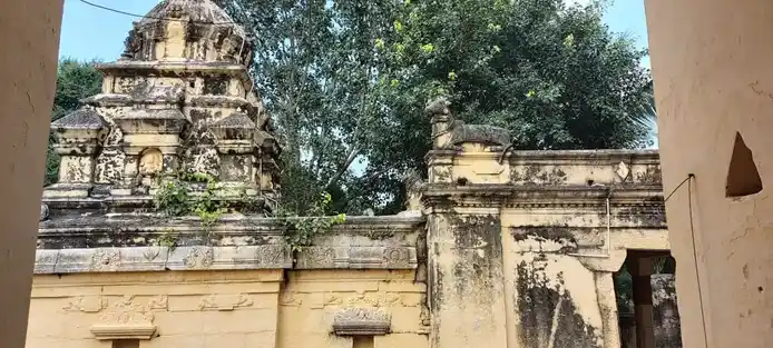 Arulmigu Thirumaleeshwarar Temple, Vallimalai - 632520 அருள்மிகு திருமாலீஸ்வரர் திருக்கோயில், வள்ளிமலை - 632520, Vellore - Ancient Temple Architecture and History Image 5