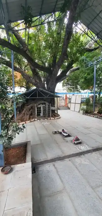 Arulmigu Thirumangaleeswarar Temple, Koyembedu, Chennai - 600040 அருள்மிகு திருமங்களீஸ்வரர் திருக்கோயில், கோயம்பேடு, சென்னை - 600040, Chennai - Ancient Temple Architecture and History Image 4