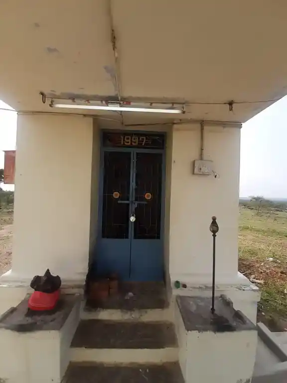 Arulmigu Thirumangari Kumrasamy Temple, Poosarivalasu - 638701 அருள்மிகு திருமங்கிரிகுமாரசாமி திருக்கோயில், பூசாரிவலசு - 638701, Tiruppur - Ancient Temple Architecture and History Image 3