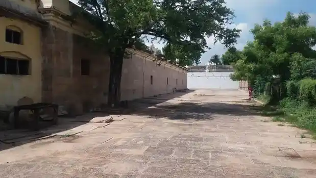 Arulmigu Thirumeninathaswamy Temple, Tiruchuli - 626129