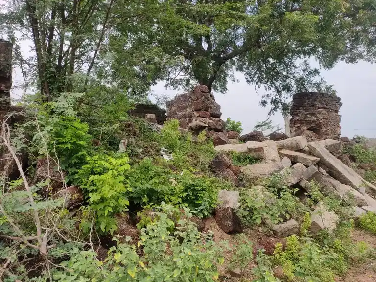 Arulmigu Thirumeniyaar Temple, Ulagaampalpuram - 622202
