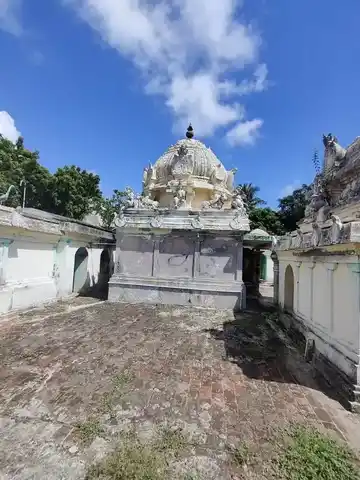 Arulmigu Thirumeniyazahagar Swamy Temple, Manigramam - 609114 அருள்மிகு திருமேனியழகர் சுவாமி திருக்கோயில், மணிகிராமம் - 609114, Mayiladuthurai - Ancient Temple Architecture and History Image 3