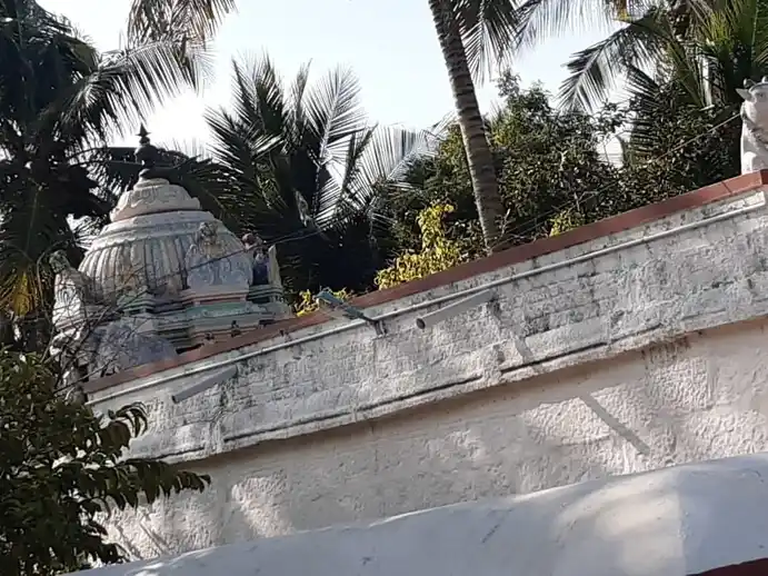 Arulmigu Thirumoorthyandavar Temple, Kumarandisavadi, Mettupalayam - 638111 அருள்மிகு திருமூர்த்தியாண்டவர் திருக்கோயில், குமராண்டிசாவடி, மேட்டுப்பாளையம் - 638111, Tiruppur - Ancient Temple Architecture and History Image 4