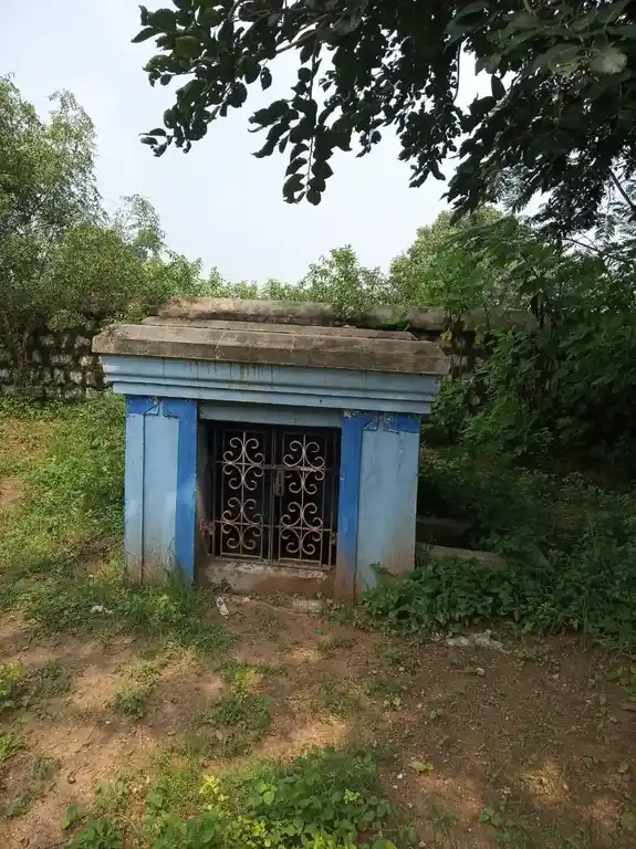 Arulmigu Thirumulleswarar Temple, Ealiyambedu - 601204 அருள்மிகு திருமுல்லீஸ்வரர் திருக்கோயில், எலியம்பேடு - 601204, Tiruvallur - Ancient Temple Architecture and History Image 4