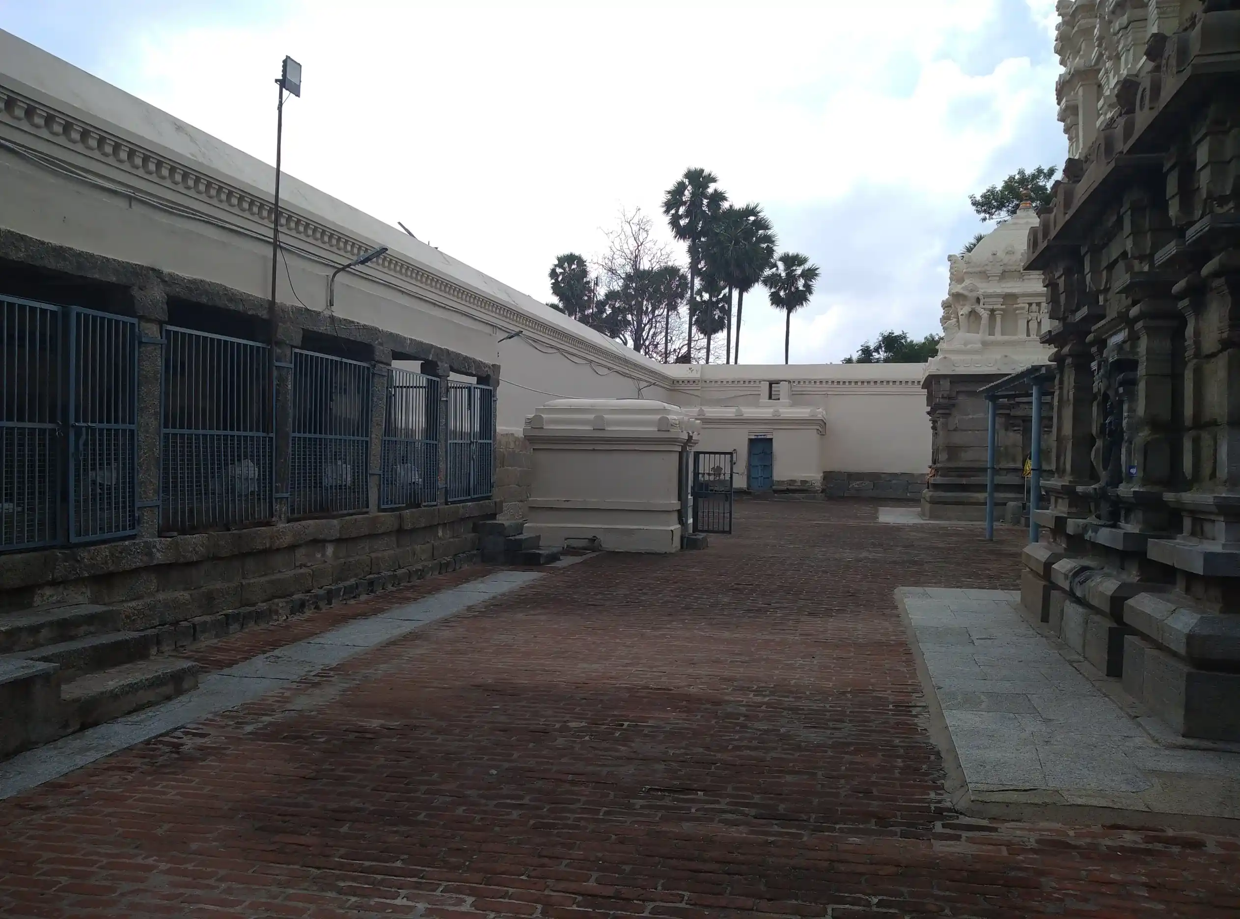 Arulmigu Thirumuruganathasamy Temple, Thirumuruganpoondi, Tirupur - 641652 அருள்மிகு திருமுருகநாத சுவாமி திருக்கோயில், திருமுருகன்பூண்டி, திருப்பூர் - 641652, Tiruppur - Ancient Temple Architecture and History Image 3