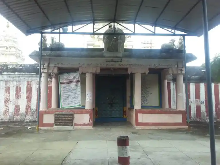 Arulmigu Thirunageshwarar Temple, Valarpuram - 631003 ஸ்ரீசொர்ணவள்ளி அம்பாள் உடனுறை திருநாகேஸ்வரர் கோயில், வளர்புரம் - 631003, Ranipet - Ancient Temple Architecture and History Image 3