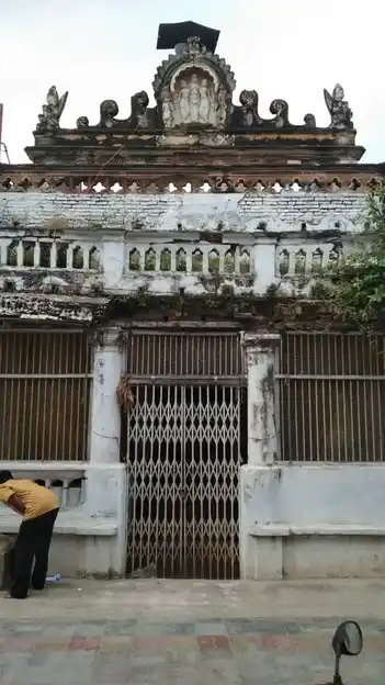 Arulmigu Thirunarayanasamy Bajanai Madam, Pudupettai - 635651 அருள்மிகு திருநாராயணசாமி பஜனை திருக்கோயில், புதுப்பேட்டை - 635651, Thirupathur - Ancient Temple Architecture and History Image 4