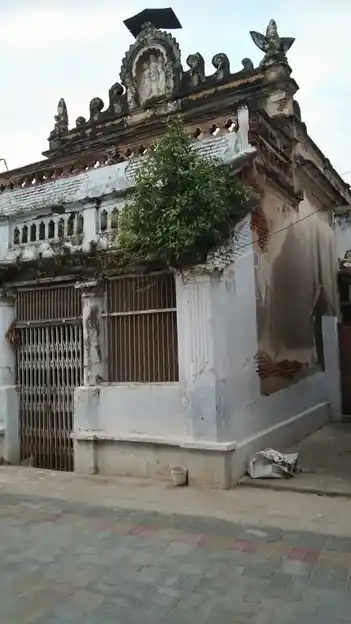 Arulmigu Thirunarayanasamy Bajanai Madam, Pudupettai - 635651 அருள்மிகு திருநாராயணசாமி பஜனை திருக்கோயில், புதுப்பேட்டை - 635651, Thirupathur - Ancient Temple Architecture and History Image 5