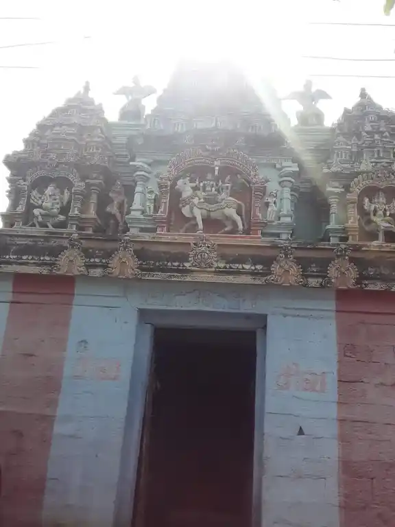 Arulmigu Thirunokkiaalagiya Natha Swamy Temple, Thiruppuvanam - 630611