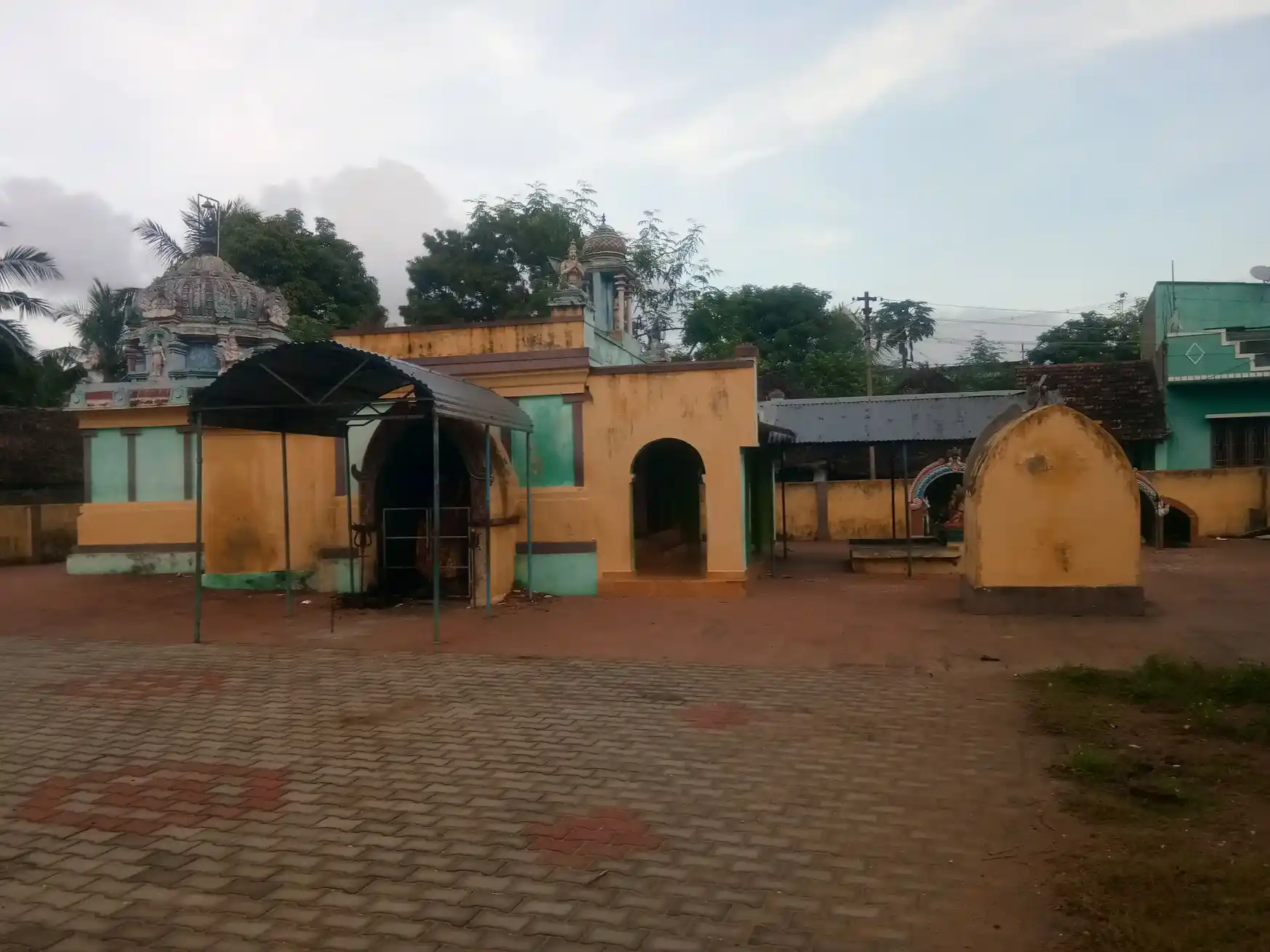 Arulmigu Thirupathiyamman Temple, Thirupalathurai - 614205