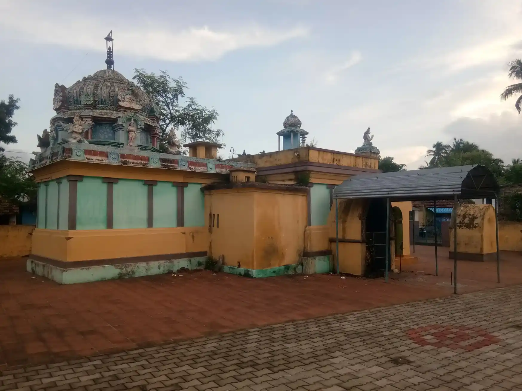 Arulmigu Thirupathiyamman Temple, Thirupalathurai - 614205 அருள்மிகு திரௌபதியம்மன் திருக்கோயில், Thirupalathurai - 614205, Thanjavur - Ancient Temple Architecture and History Image 2