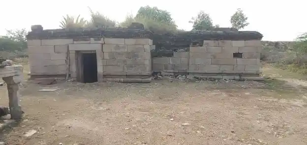 Arulmigu Thiruppoondeeswarar, Pidaari, Senbagavinayagar Temple, Theraavur - 621316 Temple