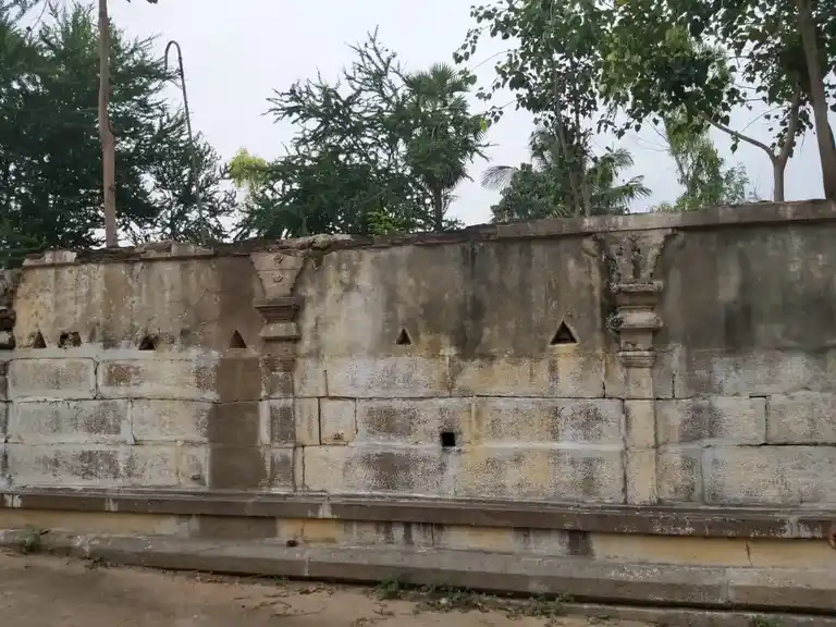 Arulmigu Thiruthaleeswarar Temple, Anpoondi - 632114 அருள்மிகு திருத்தாளீஸ்வரர் திருக்கோயில், அன்பூண்டி - 632114, Vellore - Ancient Temple Architecture and History Image 8