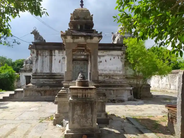 Arulmigu Thiruvaaleeswarar Temple, V.Saathanur - 605652