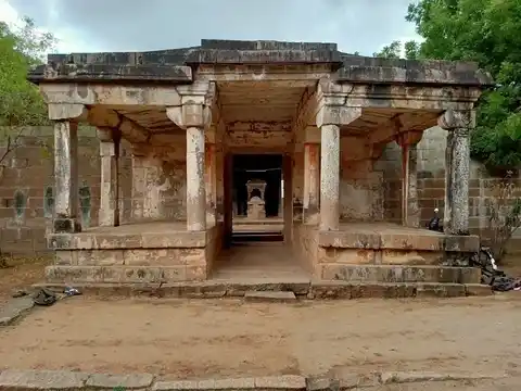 Arulmigu Thiruvaleeswaranatha Swamy Temple, Street End, Thiruvalleeswaram - 627413