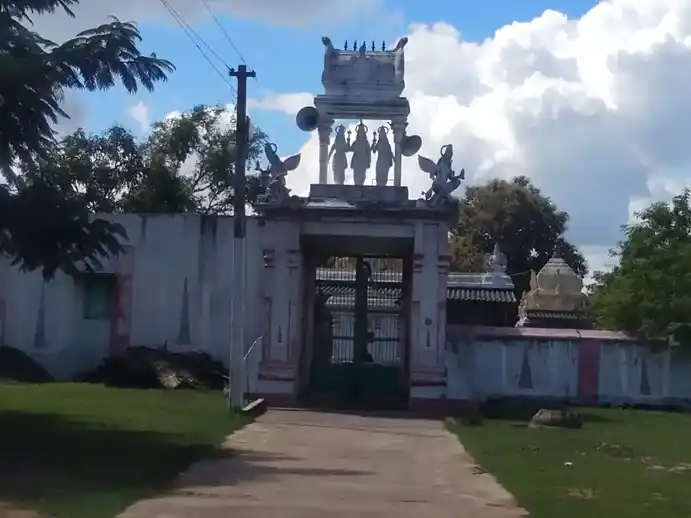 Arulmigu Thiruvaleeswarar and Neelamegaperumal Temple, Pattaraikkalani - 603102 அருள்மிகு திருவாலீஸ்வரர் மற்றும் நீல மாணிக்கபெருமாள் திருக்கோயில், பட்டரைக்காலனி - 603102, Chengalpattu - Ancient Temple Architecture and History Image 2