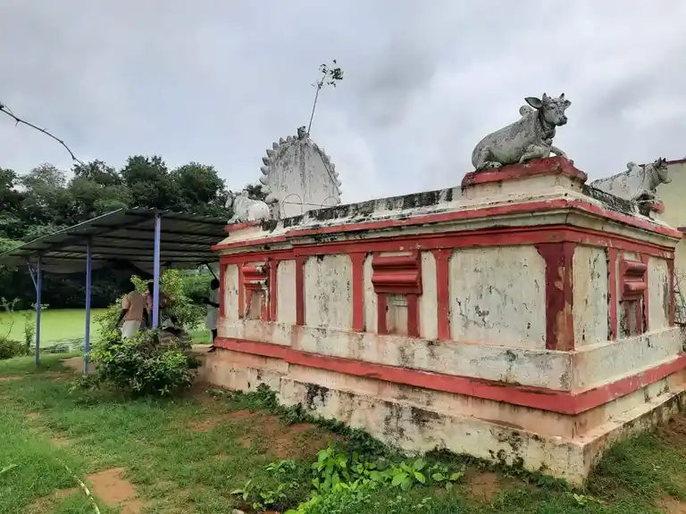 Arulmigu Thiruvaleeswarar Temple, Inside The Village, Vallathukottai - 631203 அருள்மிகு திருவாலீஸ்வரர் திருக்கோயில், Inside The Village, Vallathukottai - 631203, Tiruvallur - Ancient Temple Architecture and History Image 3